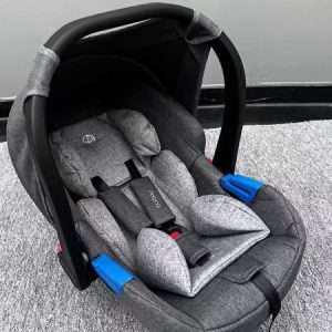 Burbay Maxi Cosi Naissance Grp 0+ TRES CONFORTABLE gris F
